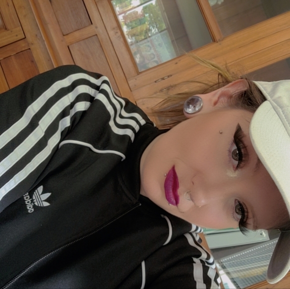 Meet your Posher, Nicoley - Picture 9 of 15